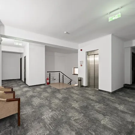 Coral מלון אפורי נורד